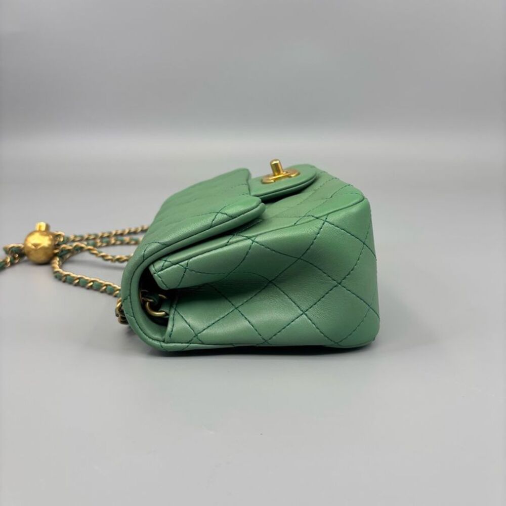 Chanel Women Pre-Loved Bag Very Good Condition - Picture 4 of 9